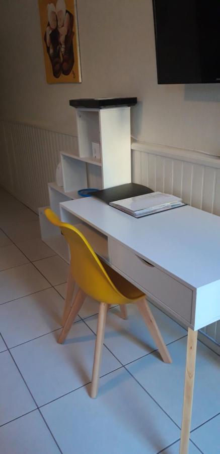 Studio Avec Terrasse Et Jardinet En Centre Ville Bergerac Esterno foto