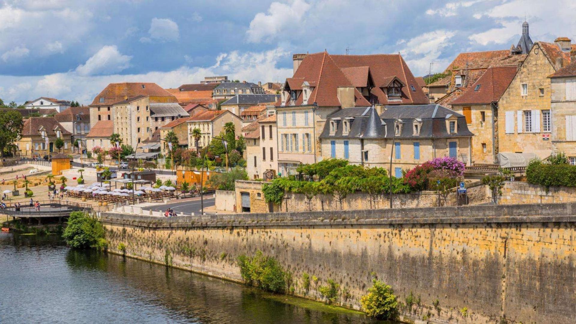 Studio Avec Terrasse Et Jardinet En Centre Ville Bergerac Esterno foto